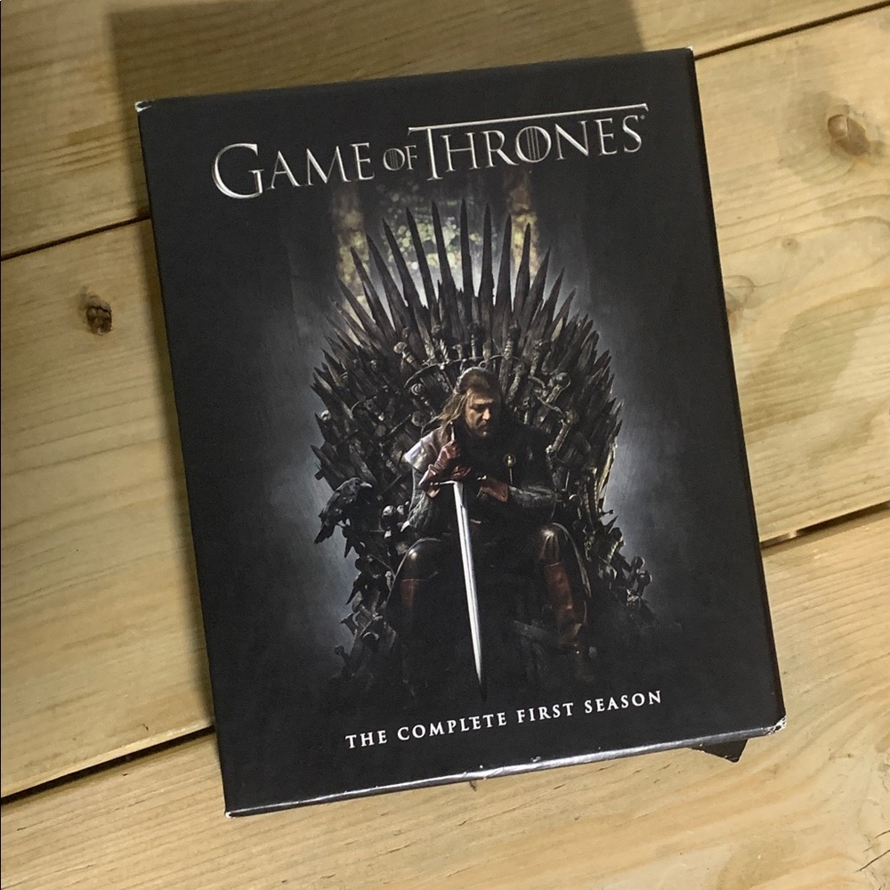 Game of Thrones Complete First Season DVD - Picture 2 of 11